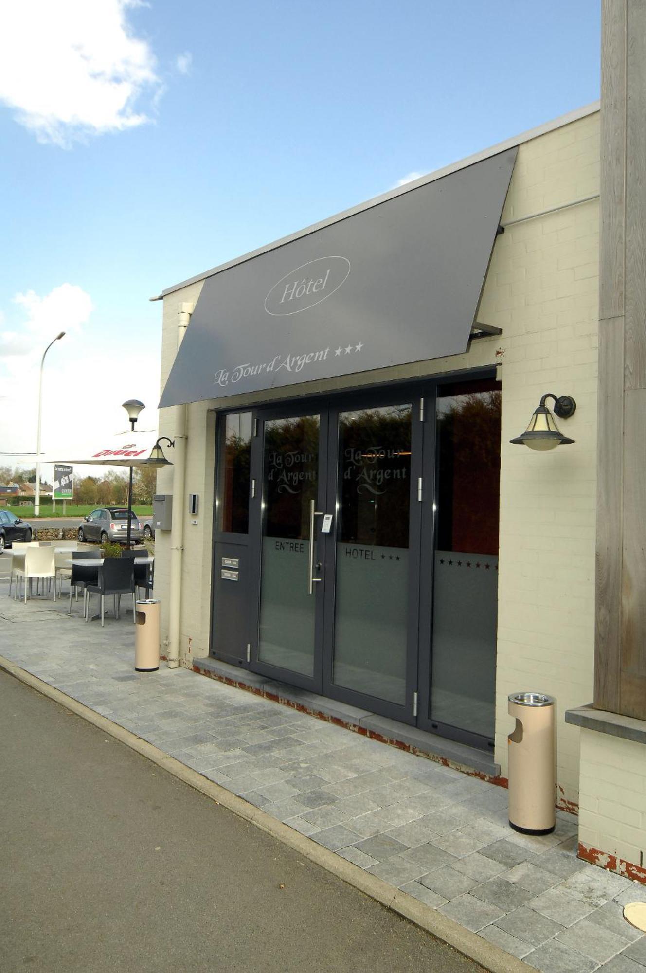 Hotel Le Saint Loup Gembloux Exterior photo