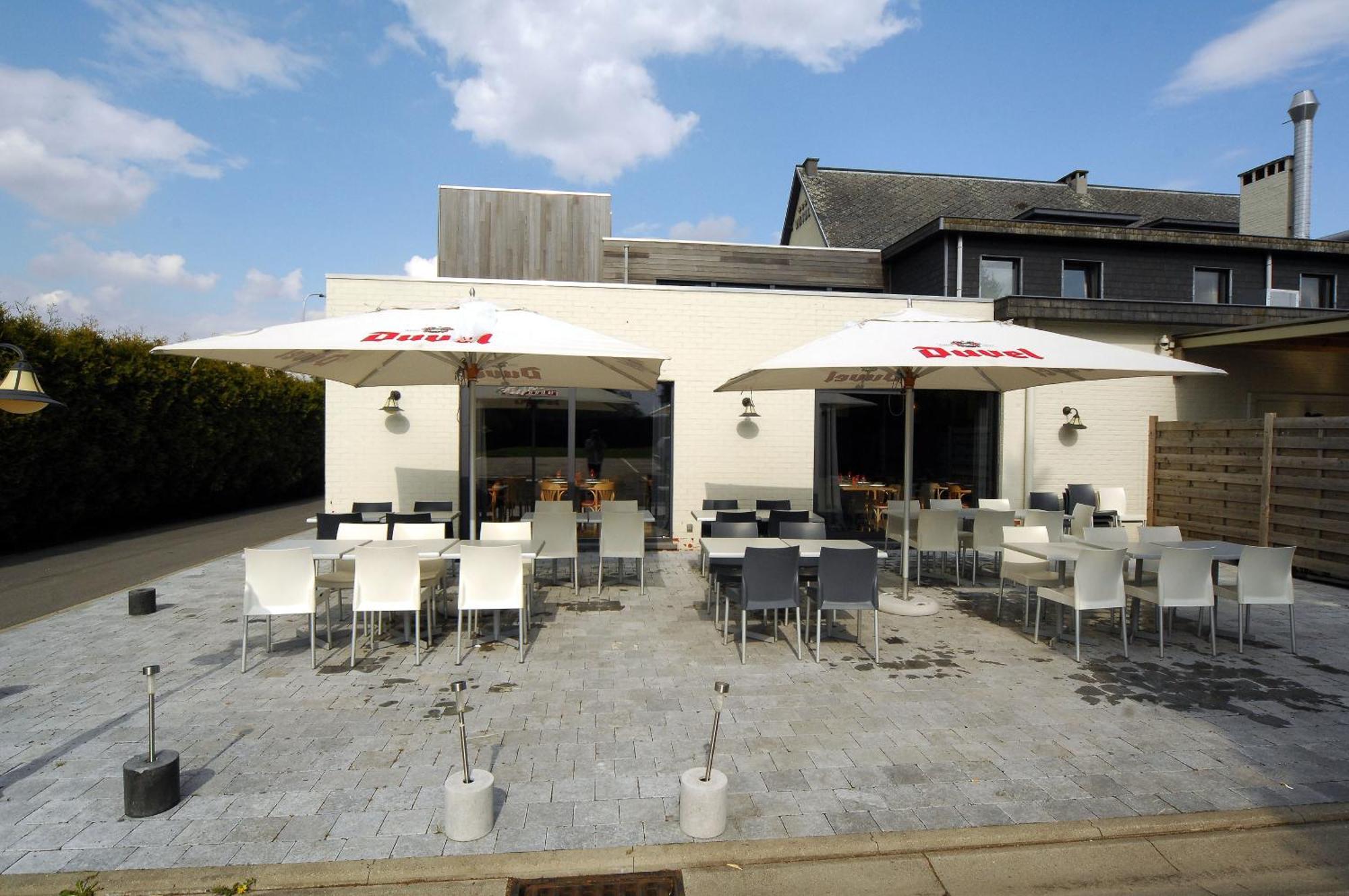 Hotel Le Saint Loup Gembloux Exterior photo